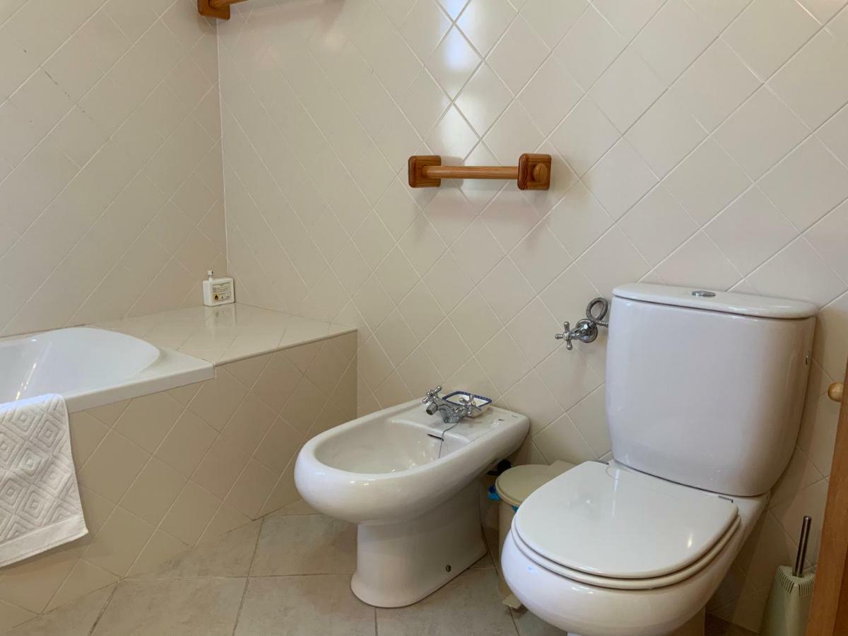 Guest House Alfarrobeiras Albufeira Exterior photo