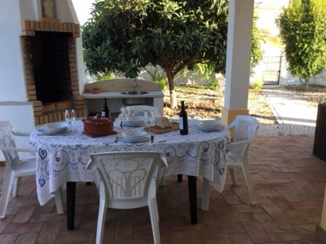 Guest House Alfarrobeiras Albufeira Exterior photo