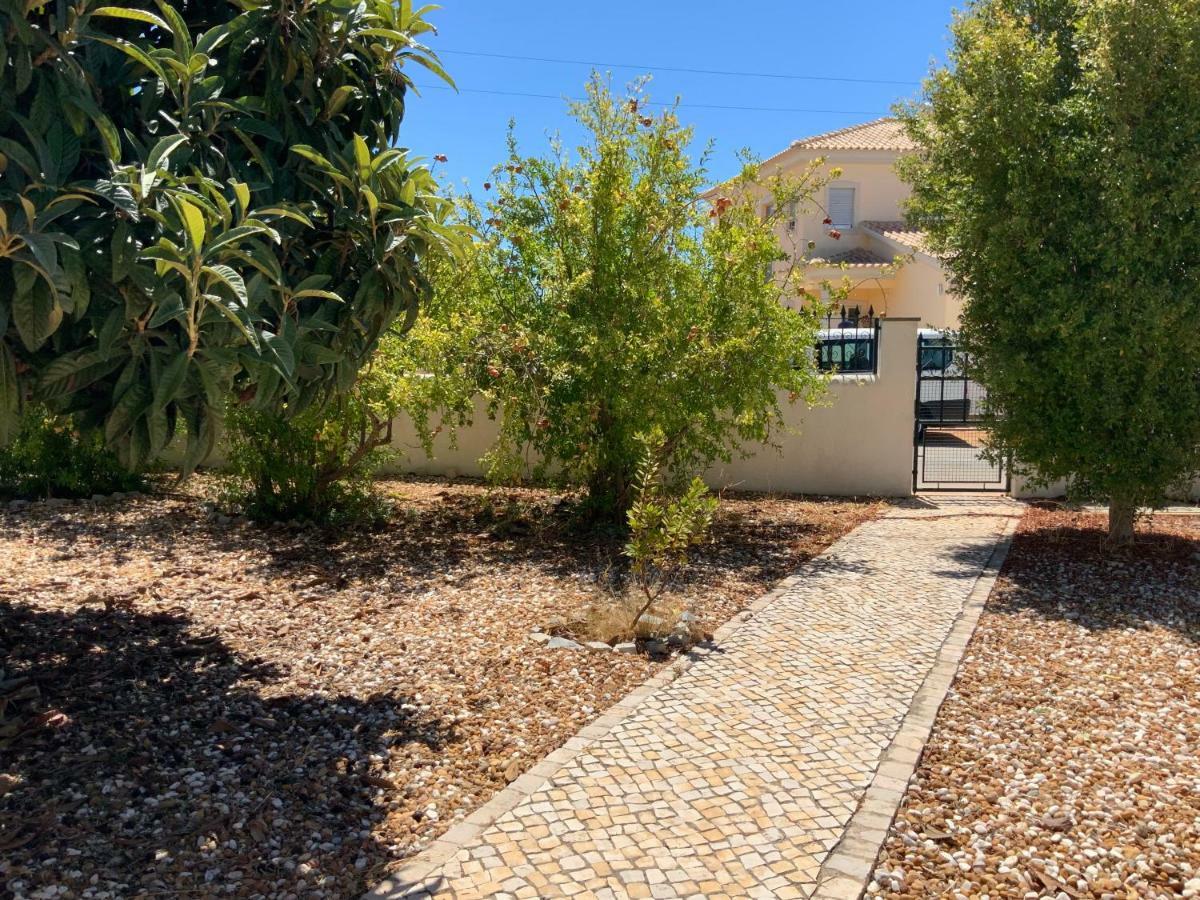 Guest House Alfarrobeiras Albufeira Exterior photo