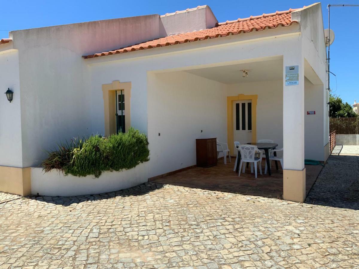 Guest House Alfarrobeiras Albufeira Exterior photo